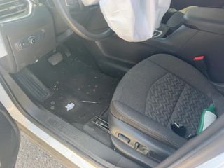 2023 Chevrolet Equinox FWD LT - Driver's Front Door Image